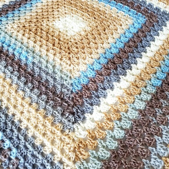 Crochet BABY BLANKET AFGHAN Lap Granny Square 30"x 30" Beige Blue Gray Brown New - Picture 13 of 13